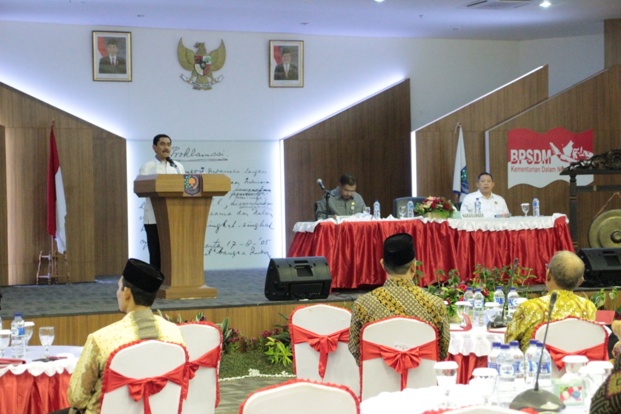 PEMBEKALAN KEPEMIMPINAN BAGI KEPALA DAERAH BUPATI DAN WAKIL BUPATI HARI KE - 3