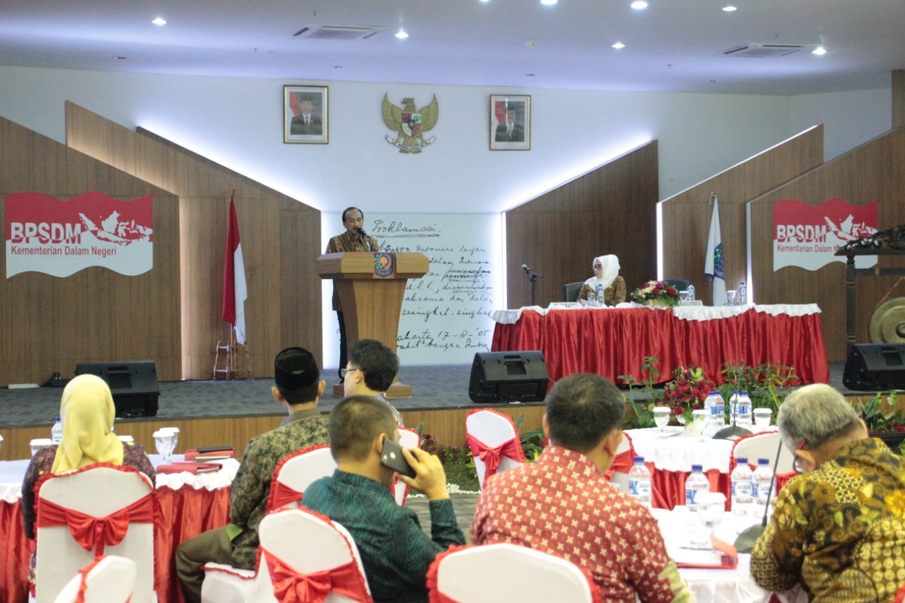 PEMBEKALAN KEPEMIMPINAN BAGI KEPALA DAERAH BUPATI DAN WAKIL BUPATI HARI KE - 2