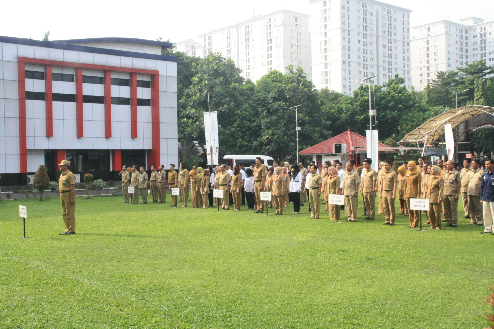 Upacara Bendera Senin, 28 - 05 - 2018