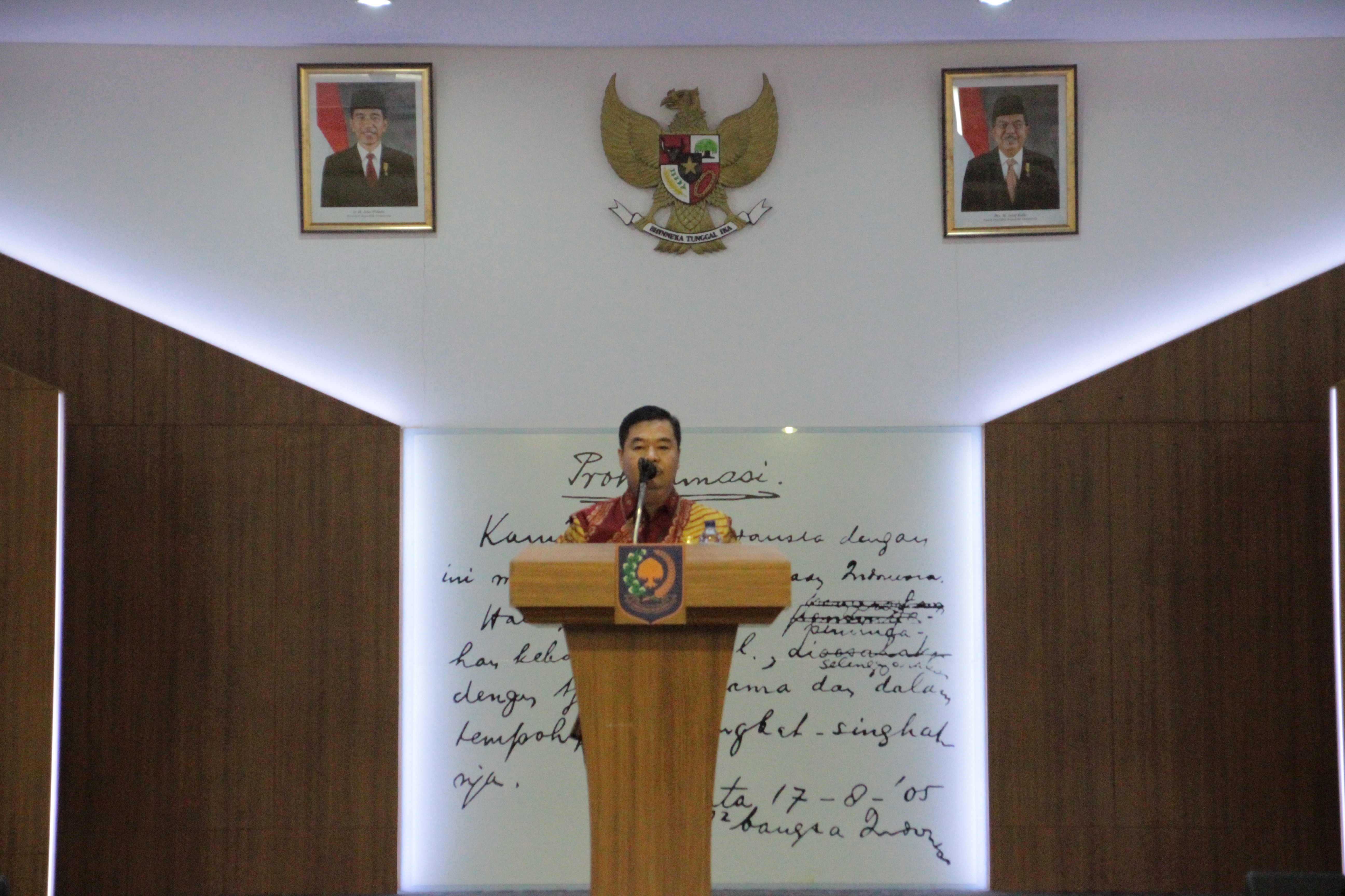 PEMBEKALAN KEPEMIMPINAN BAGI KEPALA DAERAH BUPATI DAN WAKIL BUPATI