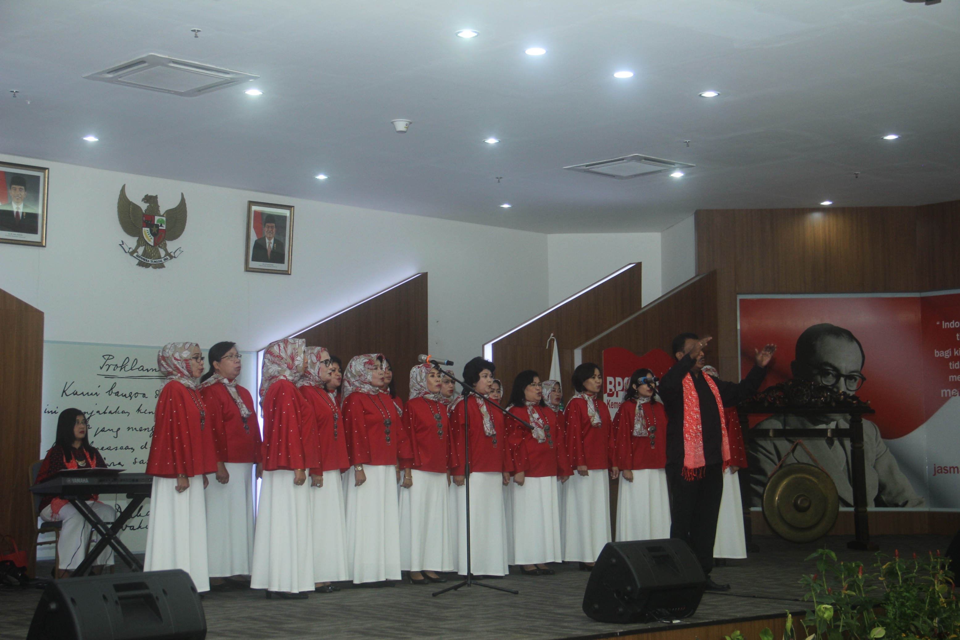 PEMBEKALAN KEPEMIMPINAN BAGI KEPALA DAERAH BUPATI DAN WAKIL BUPATI