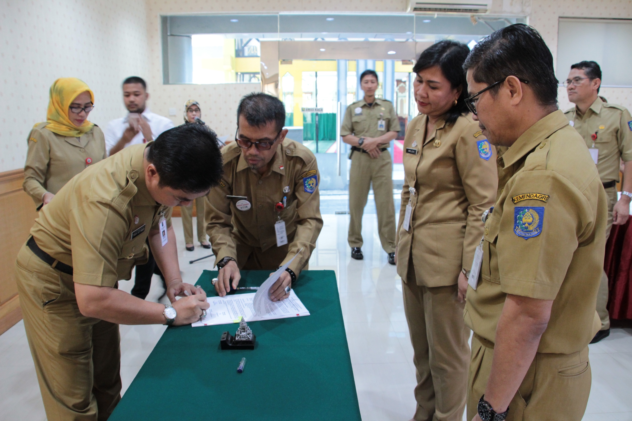 SERAH TERIMA JABATAN PEJABAT ADMINISTRATOR BPSDM KEMENDAGRI 2018