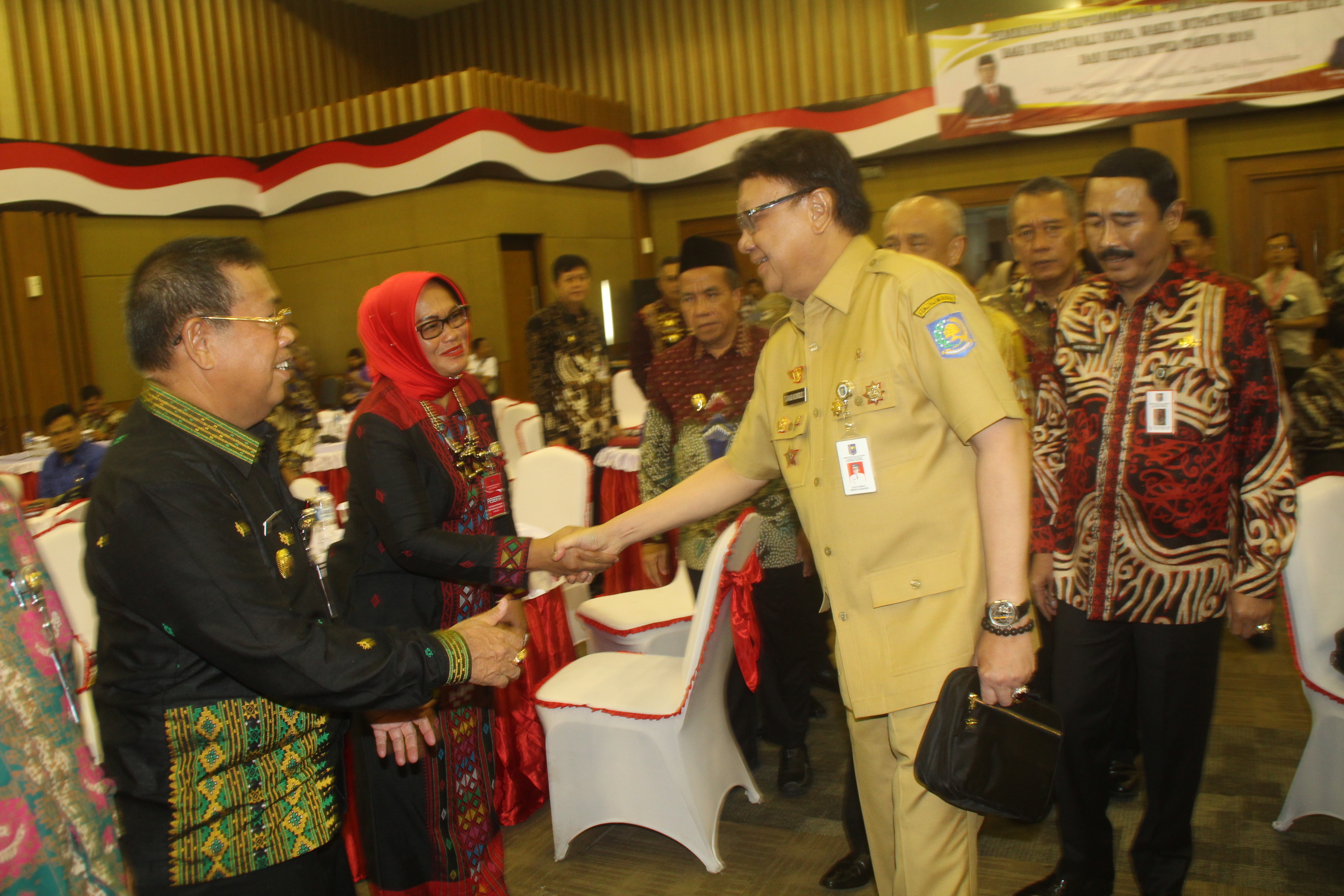 PEMBEKALAN KEPEMIMPINAN BAGI KEPALA DAERAH BUPATI DAN WAKIL BUPATI