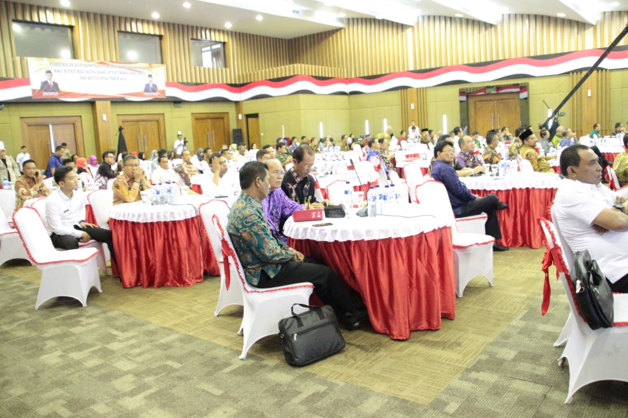 PEMBEKALAN KEPEMIMPINAN BAGI KEPALA DAERAH BUPATI DAN WAKIL BUPATI HARI KE - 3