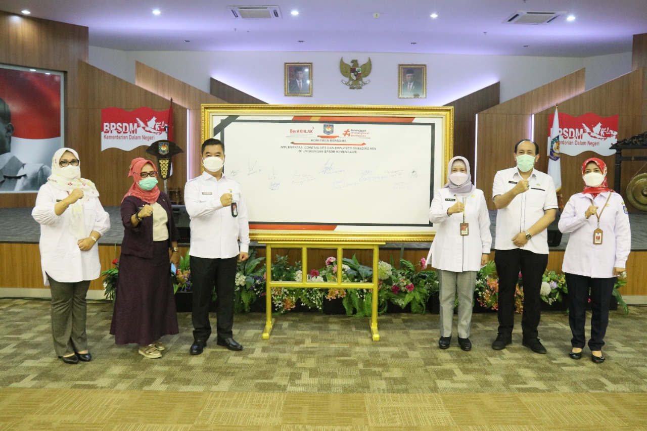 BPSDM Kemendagri Komitmen Mewujudkan ASN yang BerAKHLAK