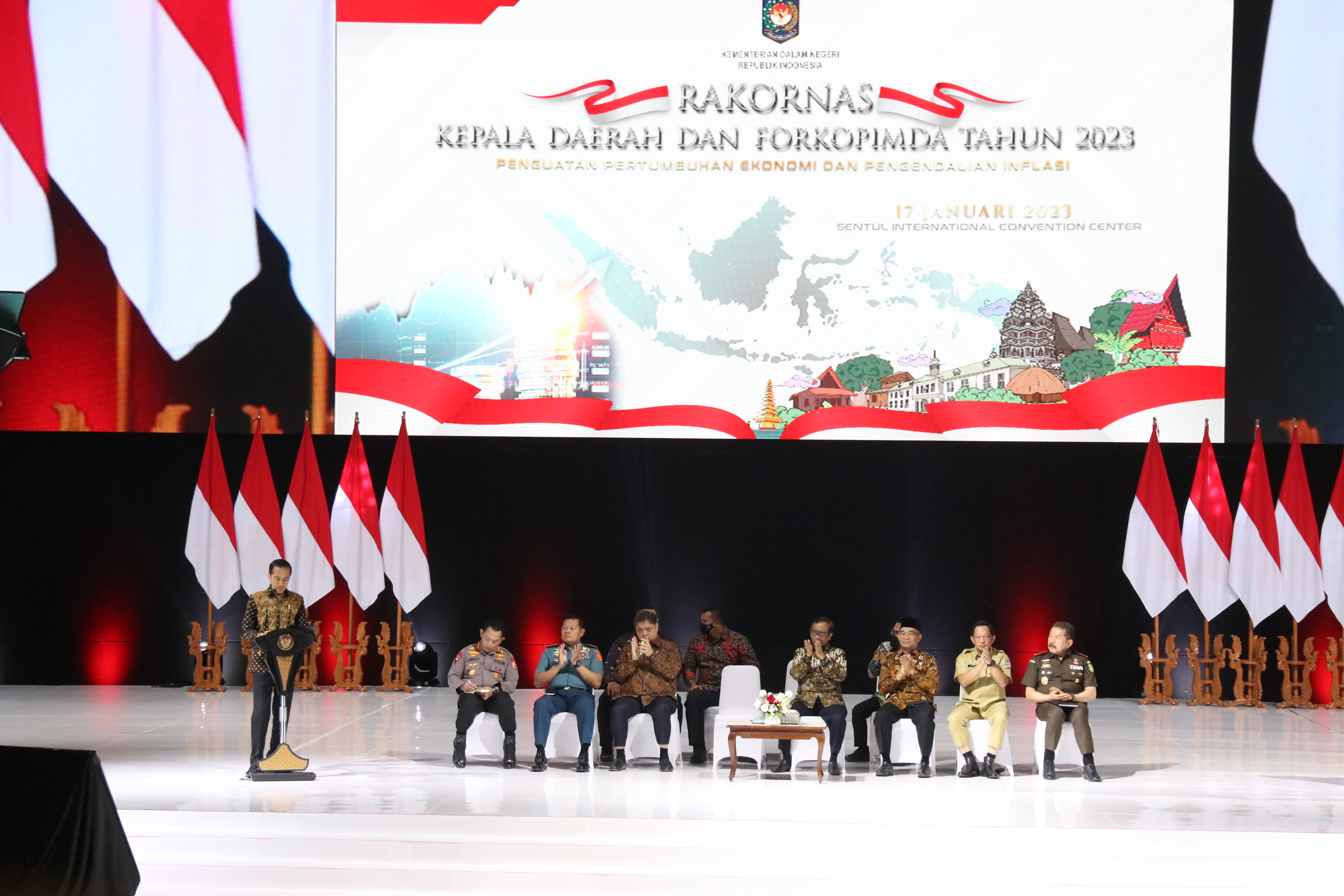 Jokowi Heran Nama Brand Lokal Mirip-mirip, Depannya 'Ber' 'Ber' Semua