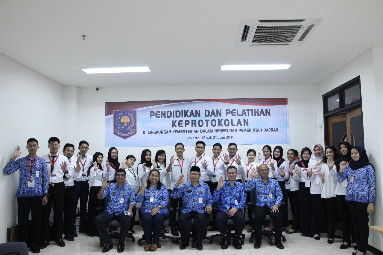 PROTOKOL ITU HARUS ENERGIK DAN DISIPLIN
