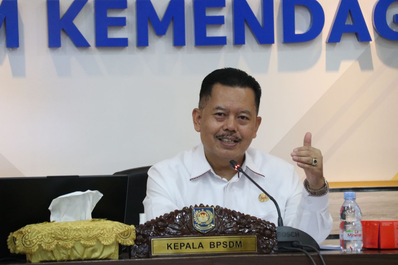 Tunaikan Kewajiban Berzakat, Kepala BPSDM Kemendagri: Zakat Sebagai Potensi Pemberdayaan Umat