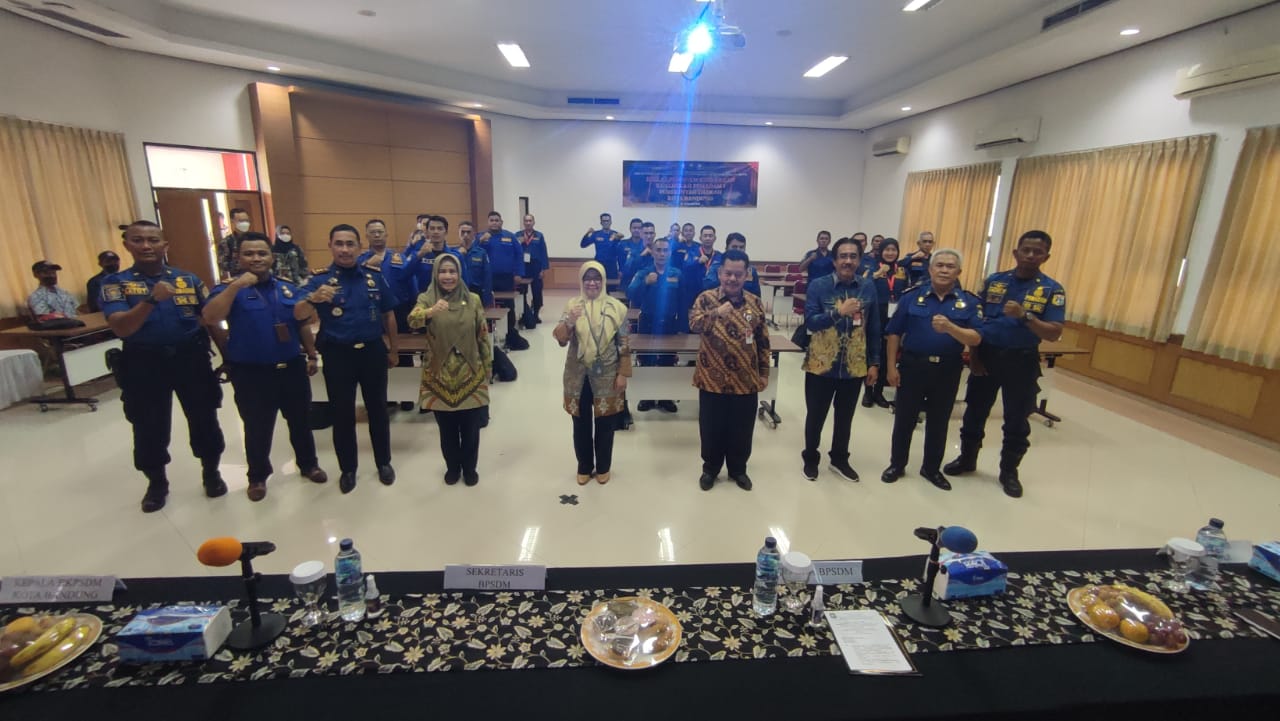 Kemendagri Latih Petugas Pemadam Kebakaran Kualifikasi Pemadam I Kota Bandung