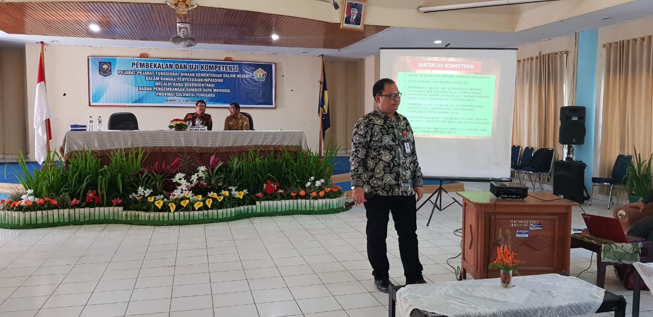 PEMBEKALAN MATERI DALAM RANGKA UJI KOMPETENSI DI PROVINSI SULAWESI TENGGARA