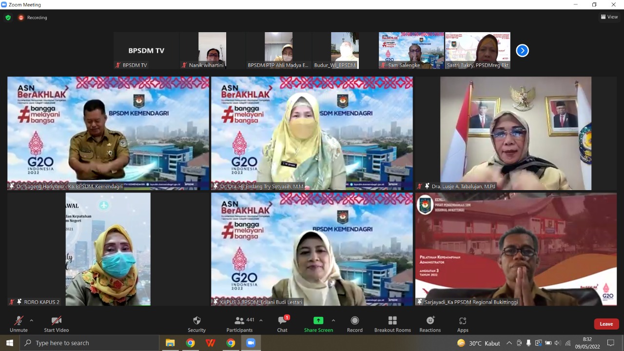 Keluarga Besar BPSDM Kemendagri dan PPSDM Kemendagri Regional Serta Balai Pol PP & Damkar Kemendagri Gelar Apel Pagi Bersama dan Halal Bihalal secara Virtual Pasca Hari Raya Idul Fitri 1 Syawal 1443 H