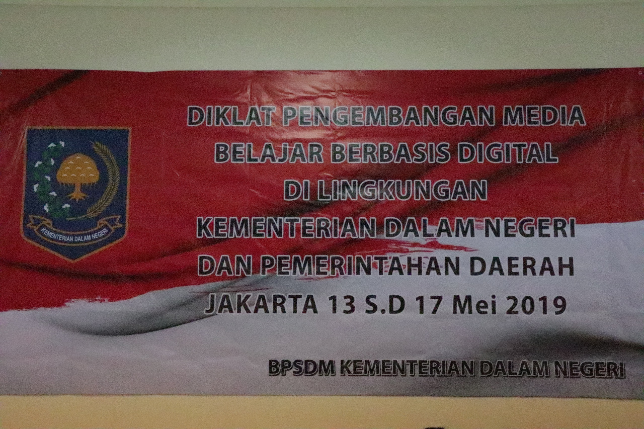 EFEK DARI REVOLUSI INDUSITRI 4.0 SUDAH SANGAT TERASA DALAM KEHIDUPAN KITA SEHARI-HARI