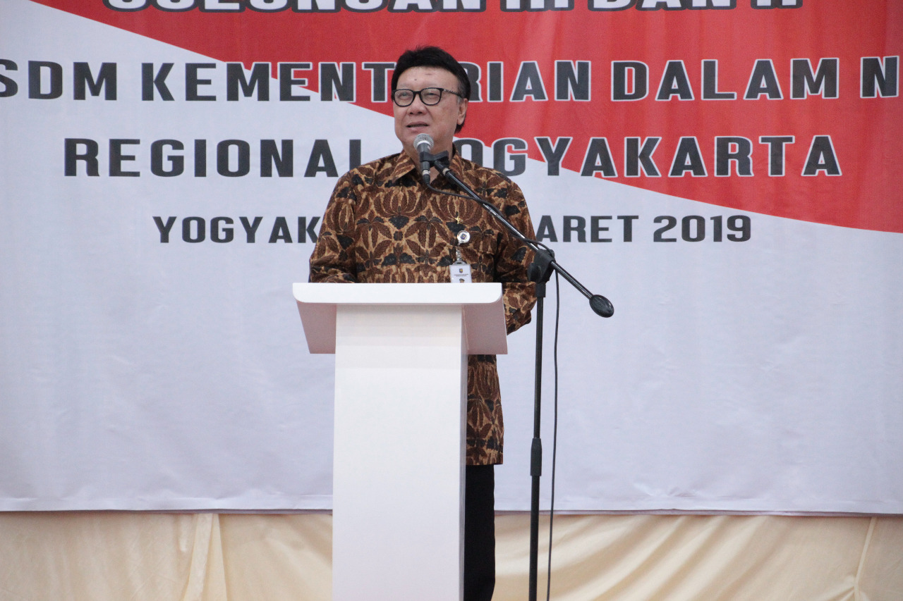 MENDAGRI: ”ASN CERMATI GERAKAN PERKEMBANGAN DINAMIKA YANG ADA” DALAM ACARA DIKLATSAR CPNS DAN DIKLAT PIM IV