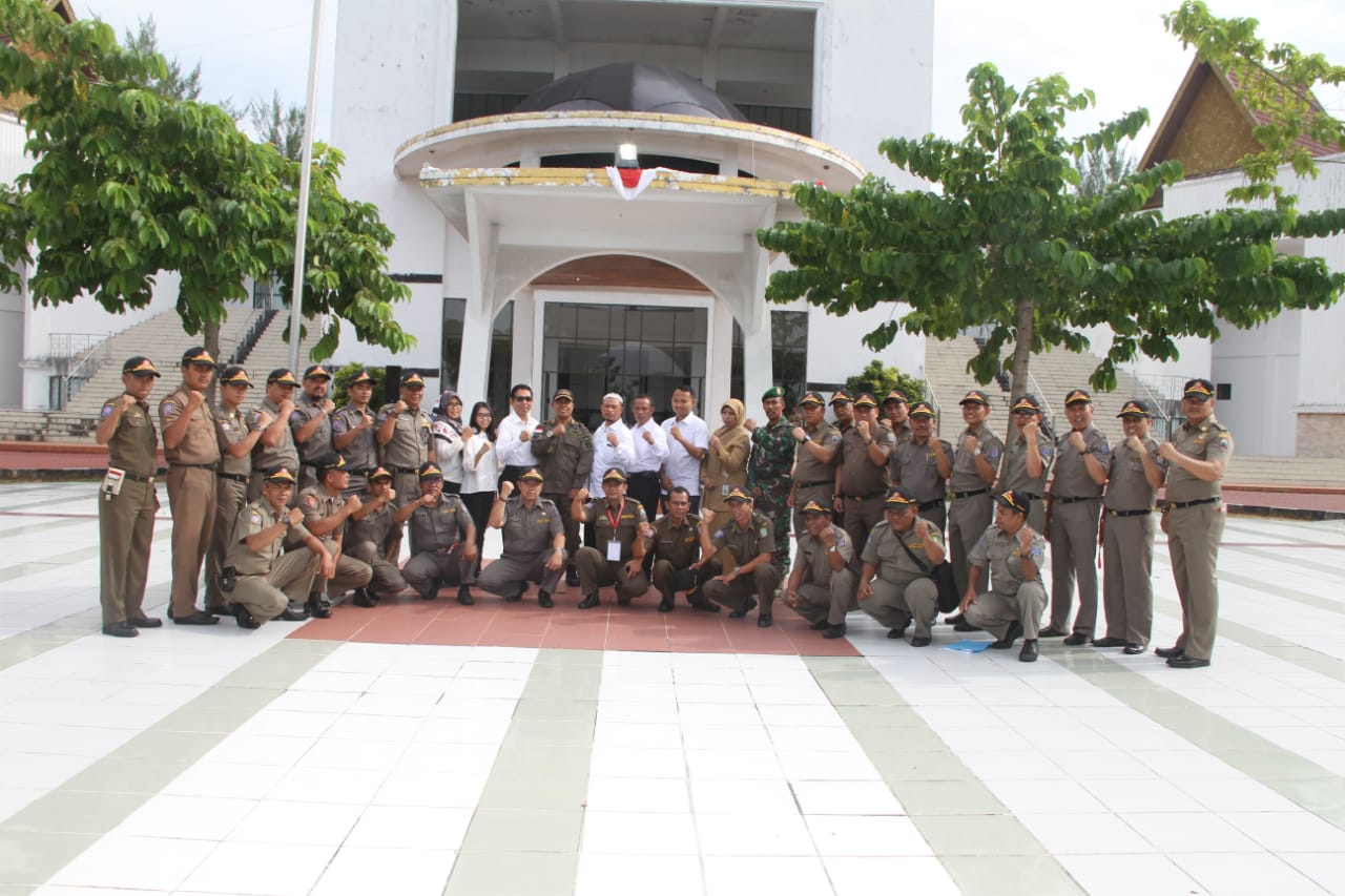 PENUTUPAN PELATIHAN DAN PENDIDIKAN DASAR (DIKSAR) SATUAN POLISI PAMONG PRAJA ANGKATAN III DAN IV DI BALAI PENGEMBANGAN KOMPETENSI SATUAN POLISI PAMONG PRAJA DAN PEMADAM KEBAKARAN (BPSDM) ROKAN HILIR