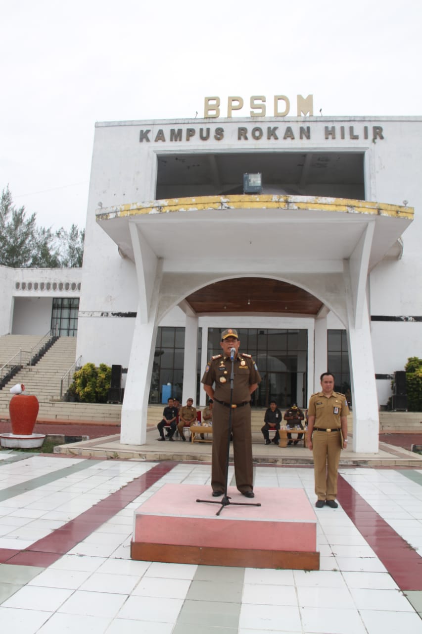 PEMBUKAAN TRAINING OF TRAINER (TOT) DAN TRAINING OF FACILITATOR (TOF) PENDIDIKAN DAN PELATIHAN DASAR POLISI PAMONG PRAJA ANGKATAN I DAN II DI BALAI PENGEMBANGAN KOMPETENSI SATUAN POLISI PAMONG PRAJA DAN PEMADAM KEBAKARAN (BPSDM) ROHIL