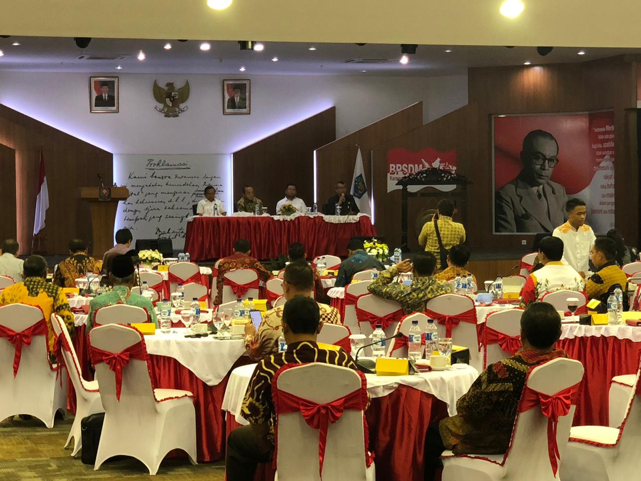 HARI KEDUA PEMBEKALAN KEPEMIMPINAN PEMERINTAHAN DALAM NEGERI