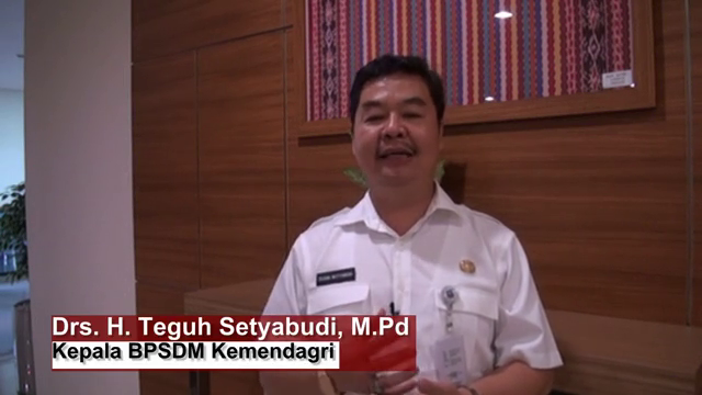 VIDEO NEWS : TANGGAPAN KEPALA BPSDM KEMENDAGRI MENGENAI UJIAN AKTUALISASI PROYEK PERUBAHAN DIKLAT KEPEMIMPINAN TINGKAT II DI BPSDM KEMENDAGRI 