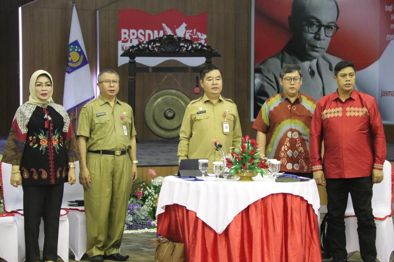 FORUM DISKUSI PEMANFAATAN TEKNOLOGI INFORMASI DAN KOMUNIKASI