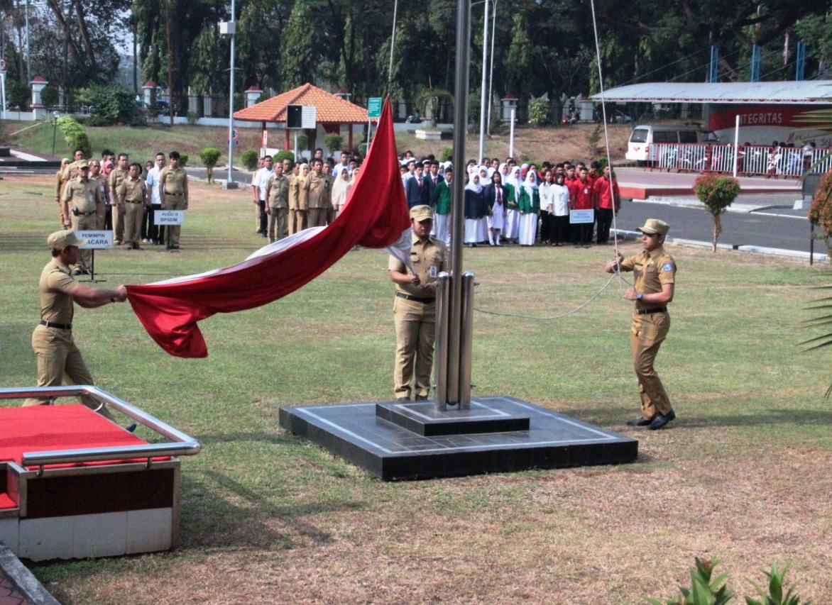 Pelaksanaan Upacara Bendera Hari Senin, 8 Oktober 2018