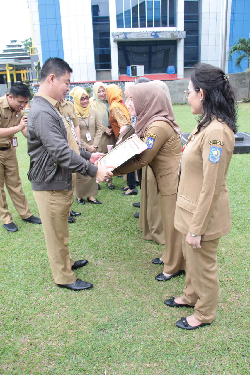 Upacara Bendera dan Purna Bhakti  Senin, 21 - 01 - 2019