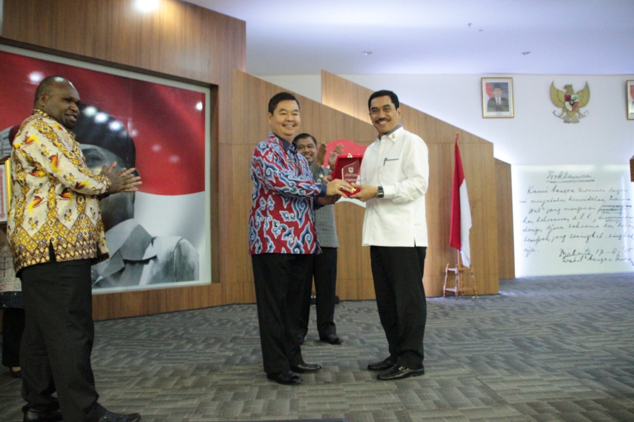 PEMBEKALAN KEPEMIMPINAN BAGI KEPALA DAERAH BUPATI DAN WAKIL BUPATI HARI KE - 3