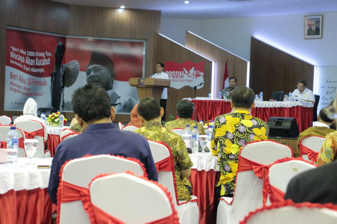 PEMBEKALAN KEPEMIMPINAN BAGI KEPALA DAERAH BUPATI DAN WAKIL BUPATI HARI KE - 3